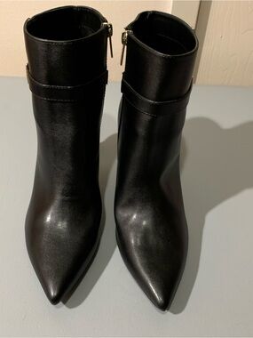Unisa Black Pointed Toe Ankle Booties with Side Zip